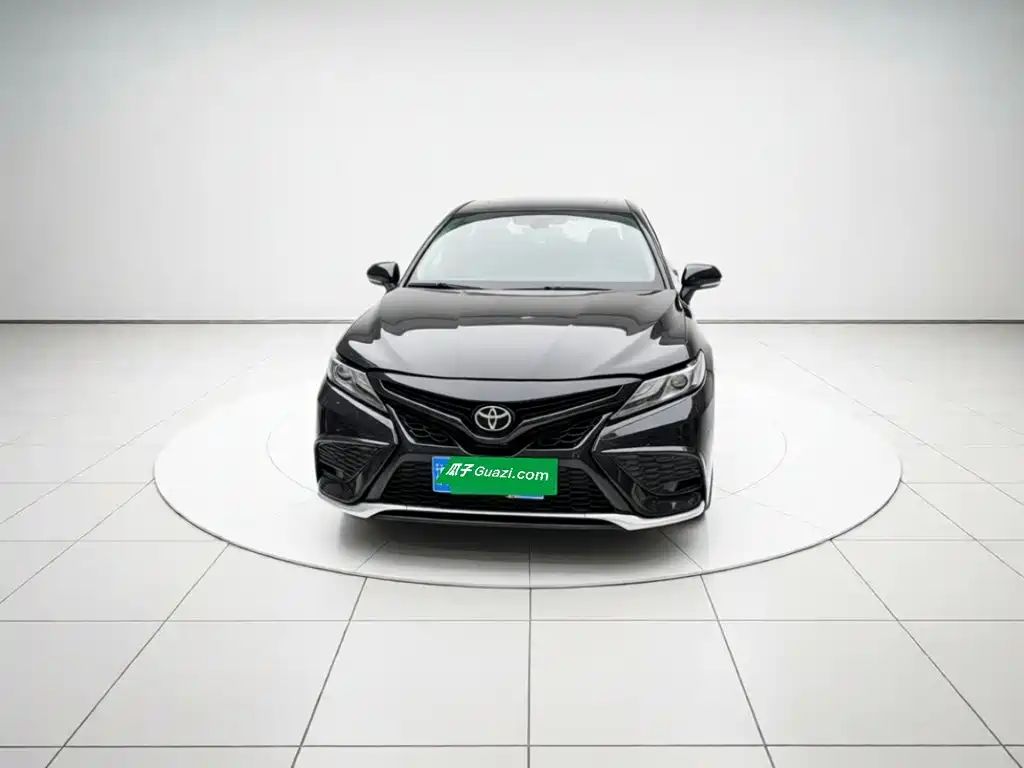 Toyota Camry — миниатюра 2