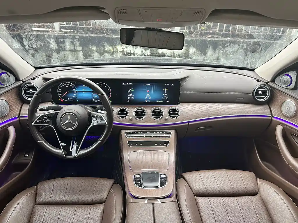 Mercedes-Benz E-Class — миниатюра 12