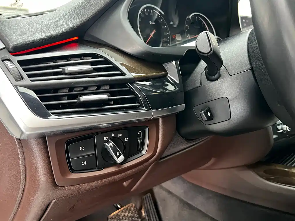 BMW X5 (Import) — миниатюра 18