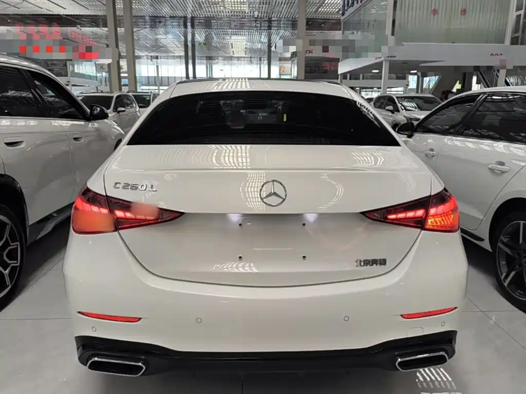 Mercedes-Benz C-Class — миниатюра 6