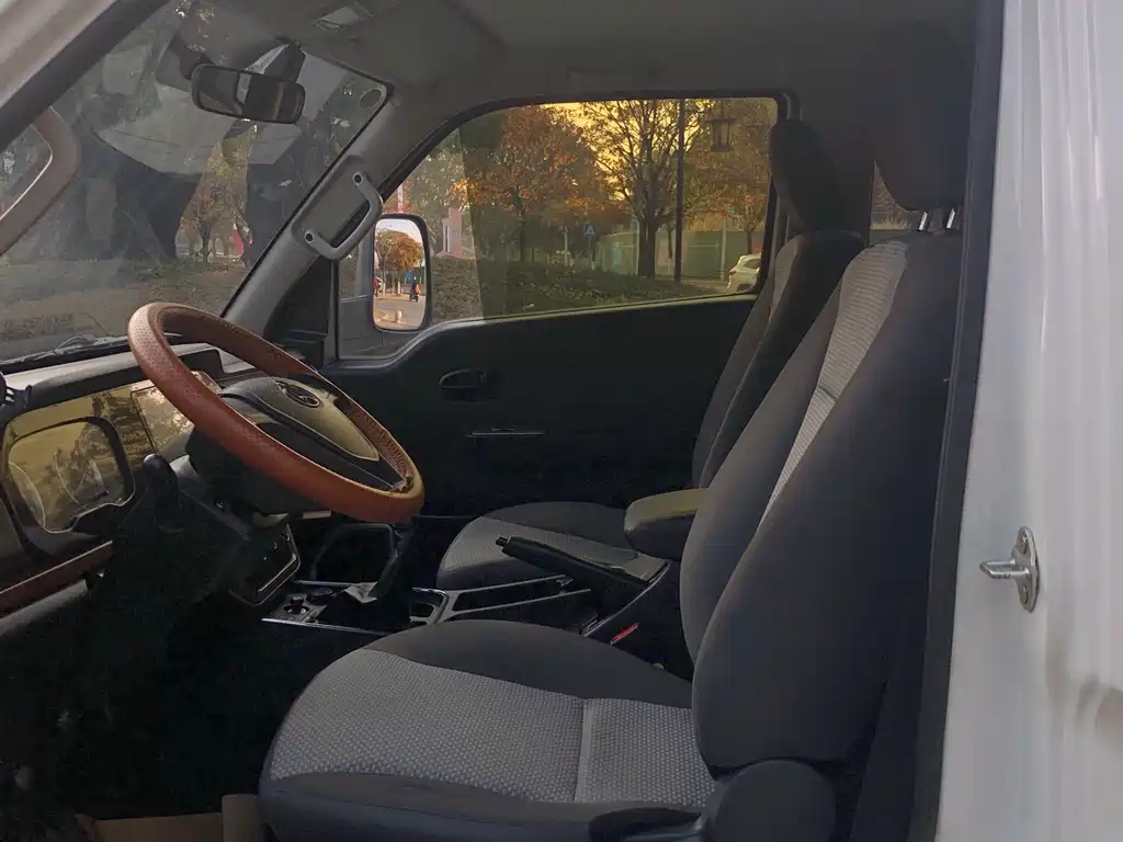 CHANGAN CROSSOVER D5