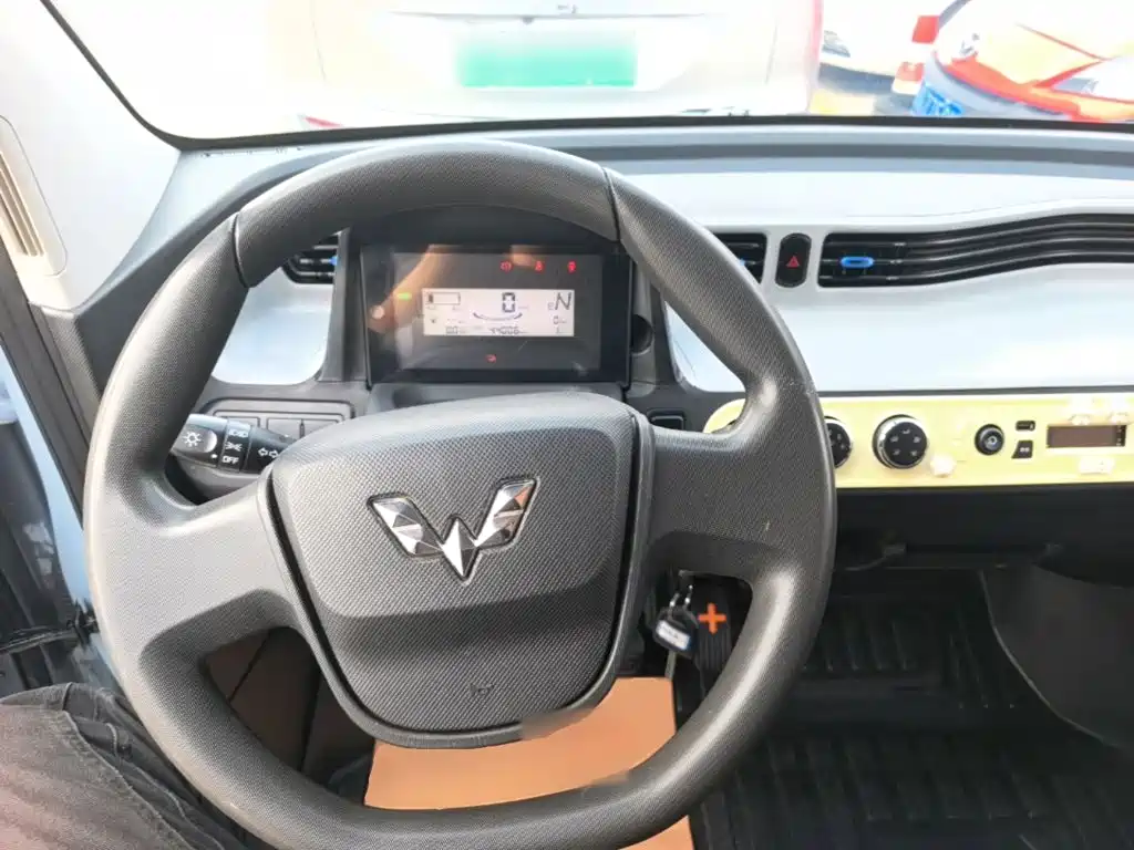 Wuling MINIEV — миниатюра 11