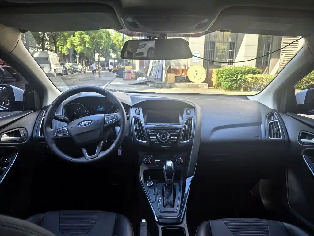 Ford Focus — миниатюра 6