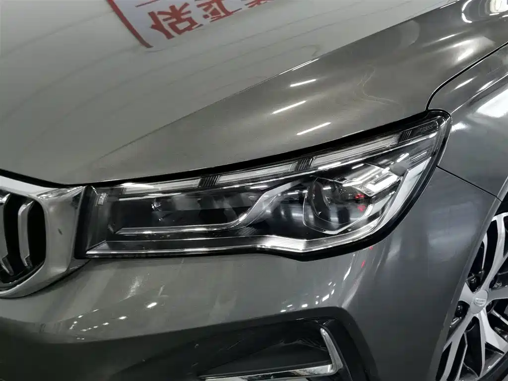 Geely Emgrand 2025 4 1.5L MT