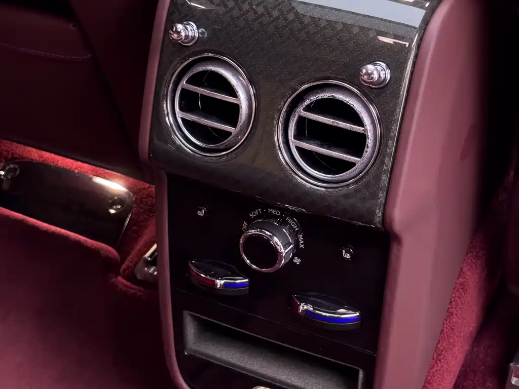 Rolls-Royce Cullinan — миниатюра 39