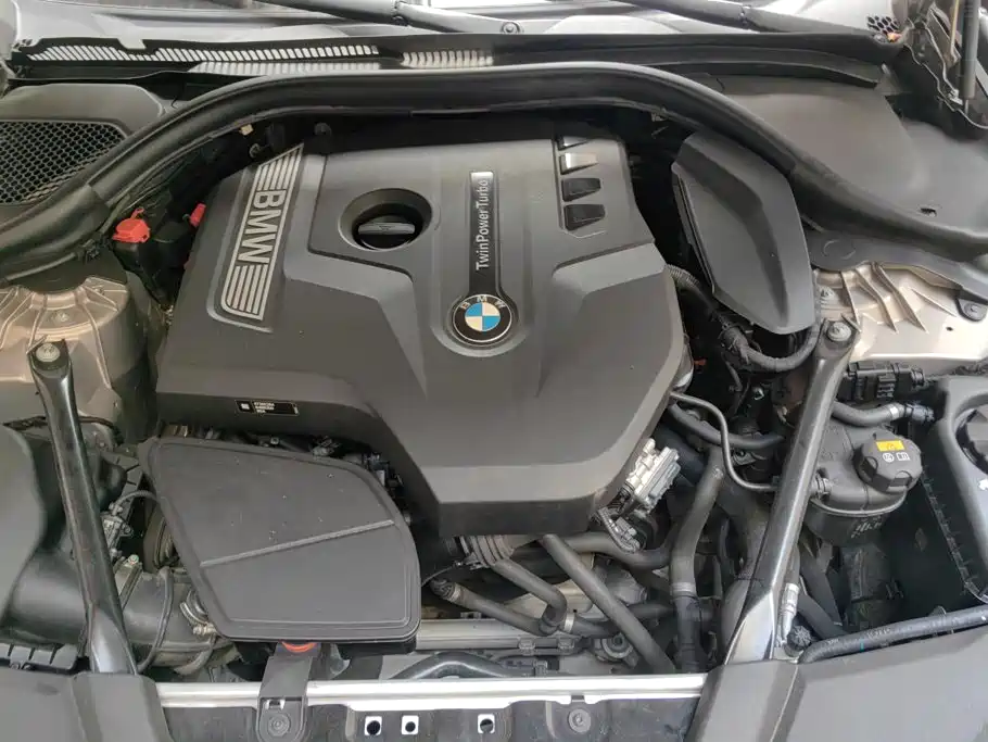 BMW 5 Series — миниатюра 10