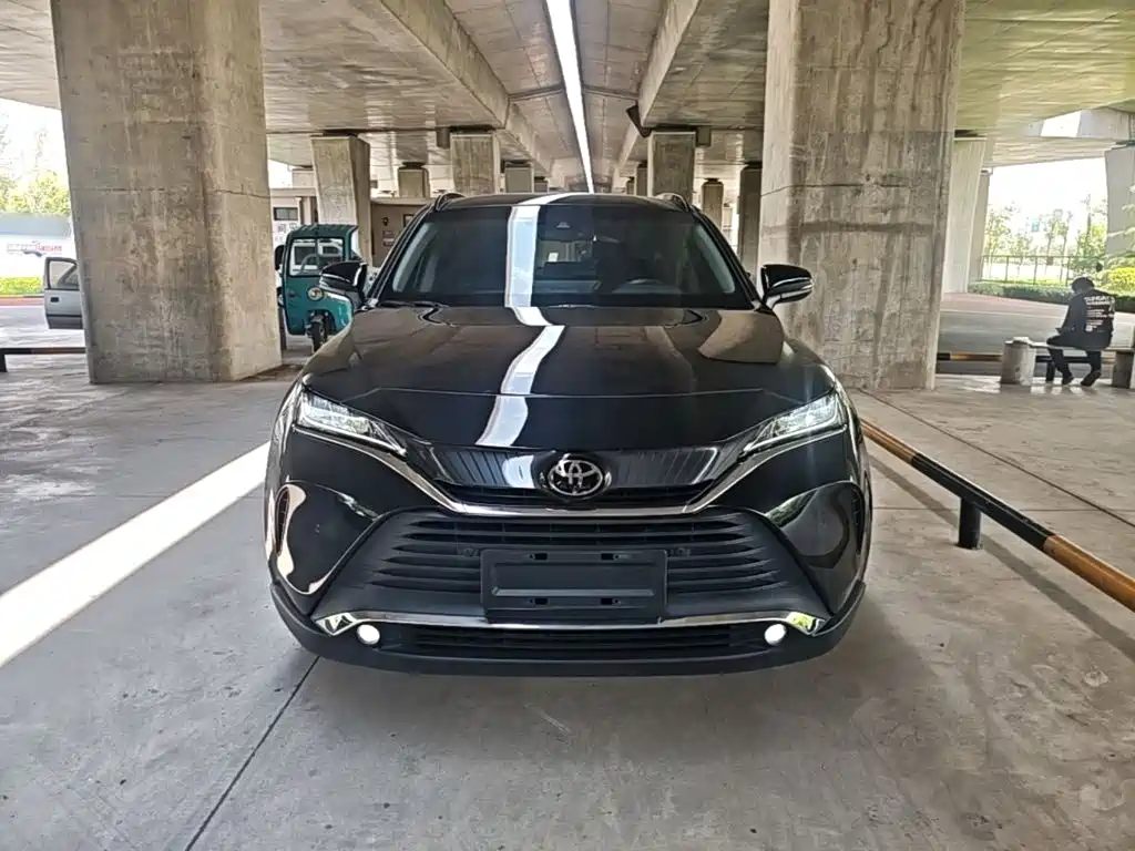 Toyota Harrier 2022 2.0L CVT Luxury