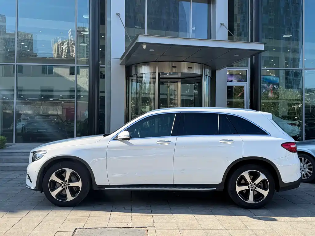 Mercedes-Benz GLC — миниатюра 15