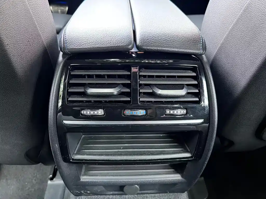 BMW 5 Series (Import) — миниатюра 13
