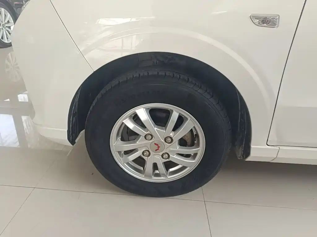 Wuling Hongguang — миниатюра 23