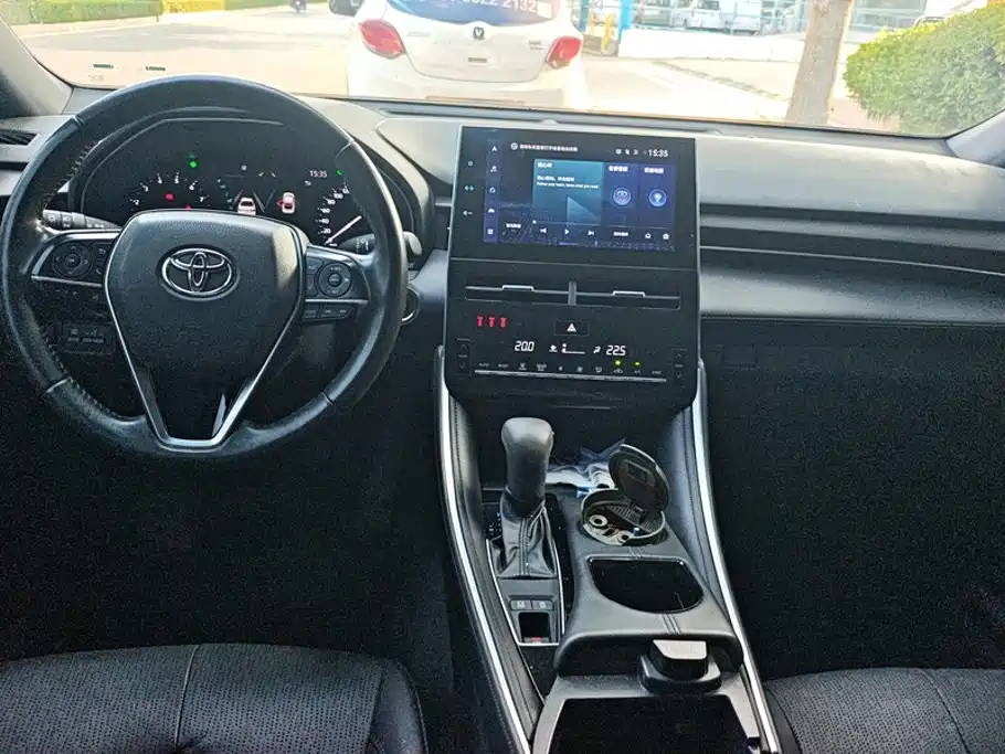 Toyota Avalon — миниатюра 12