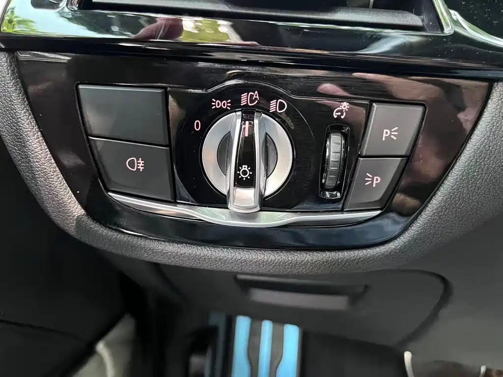 BMW 5 Series (Import) — миниатюра 6