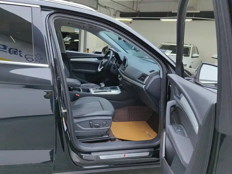 Audi Q5L 2020 40 TFSI Fashion