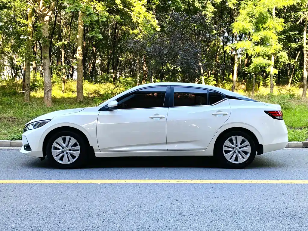 Nissan Sylphy 2020 1.6L XE CVT
