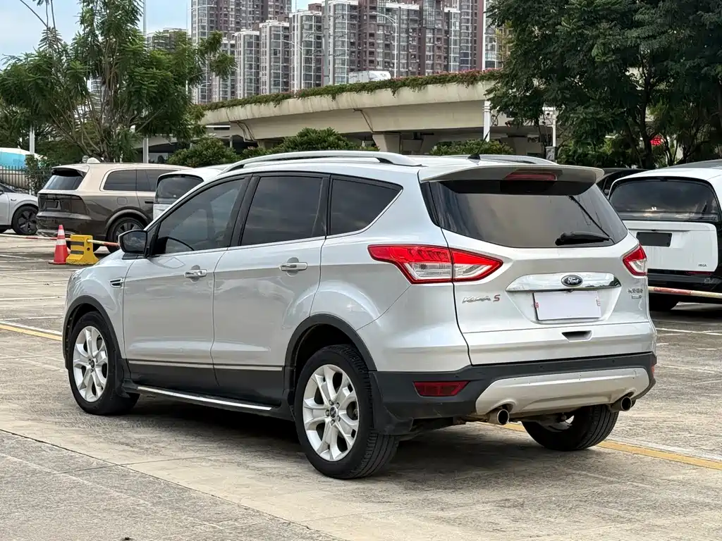Ford Kuga — миниатюра 5