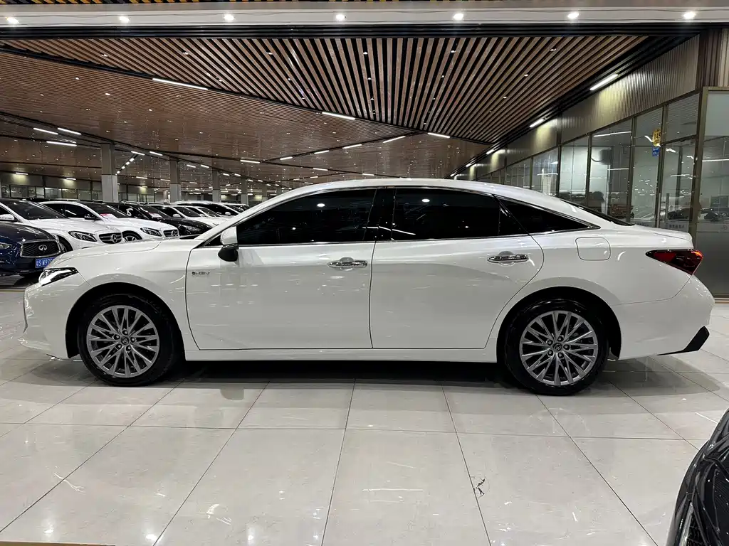 Toyota Avalon — миниатюра 16