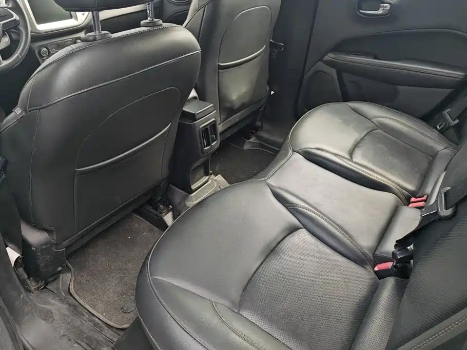 Jeep Compass — миниатюра 11
