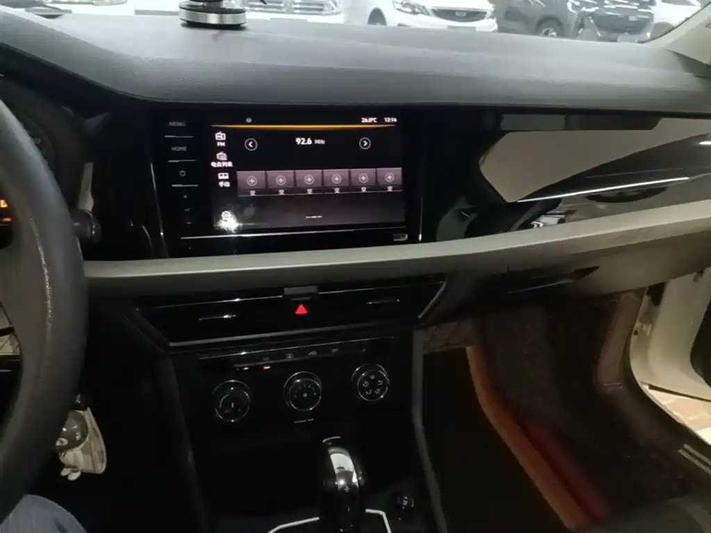 Volkswagen Lavida — миниатюра 13