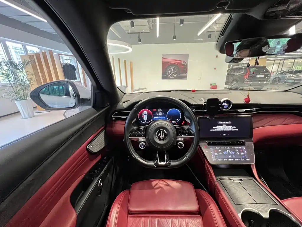 Maserati Grecale — миниатюра 13