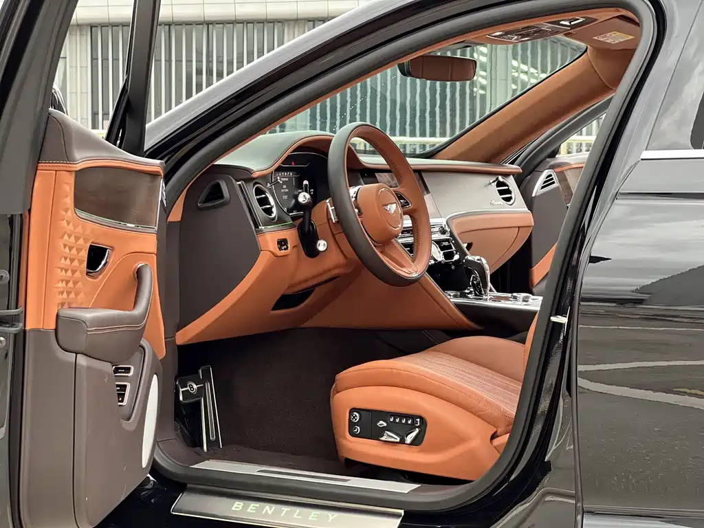 Bentley Flying Spur — миниатюра 5