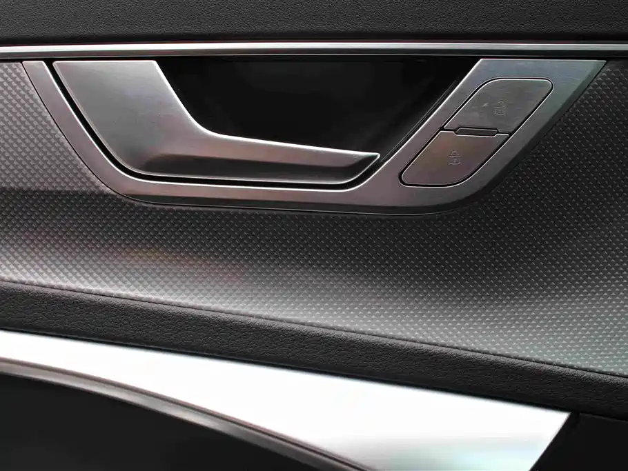 Audi A6L — миниатюра 8