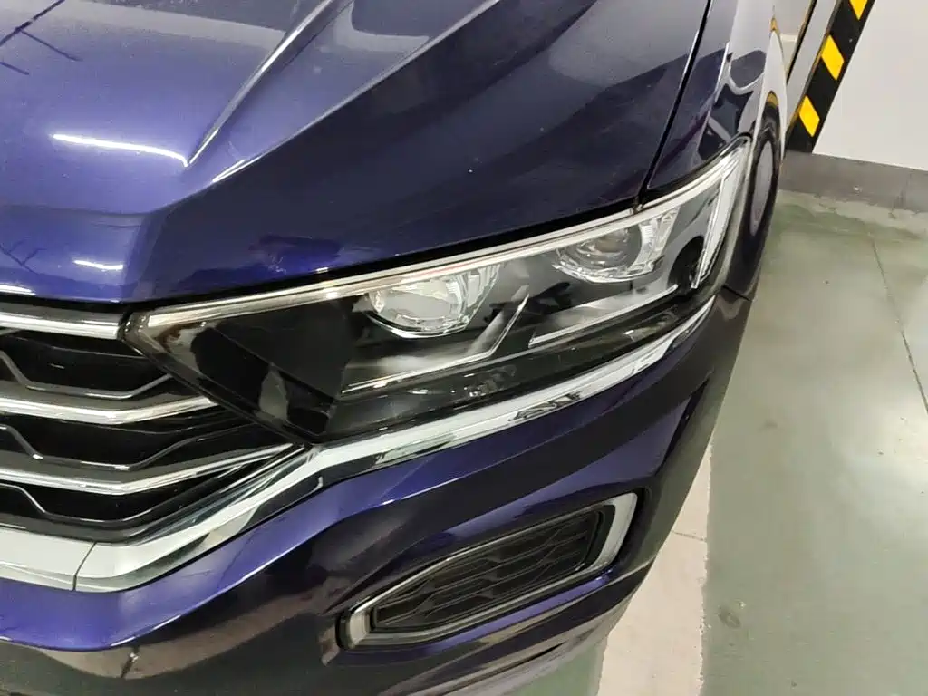Volkswagen T-Roc — миниатюра 24