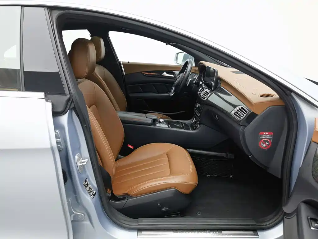 Mercedes-Benz CLS — миниатюра 23