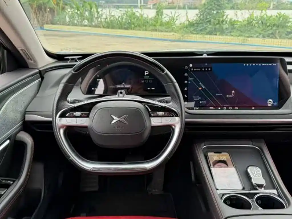 XPeng P7 — миниатюра 9