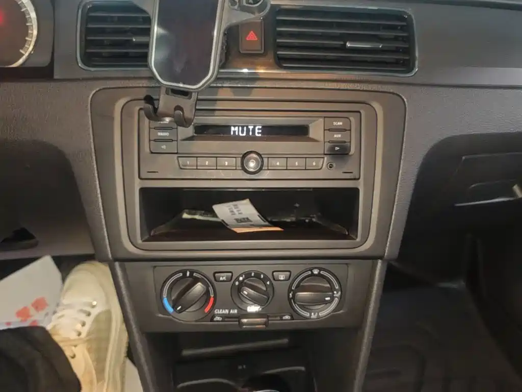 Skoda Rapid — миниатюра 13