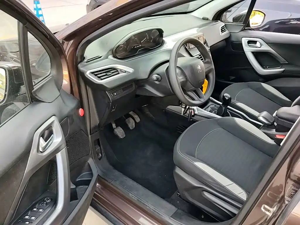 Peugeot 2008 — миниатюра 16