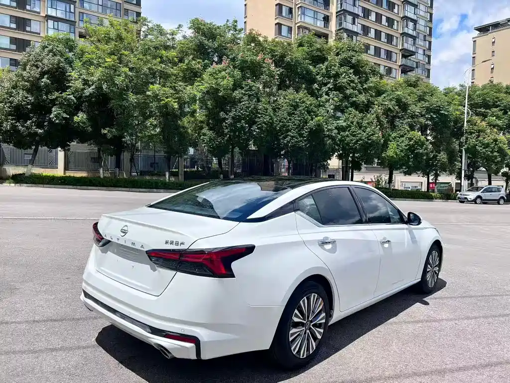 Nissan Teana — миниатюра 7