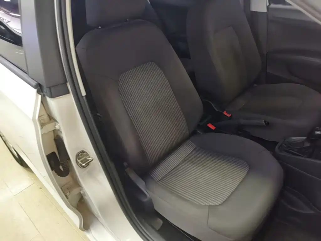 Volkswagen Santana — миниатюра 25