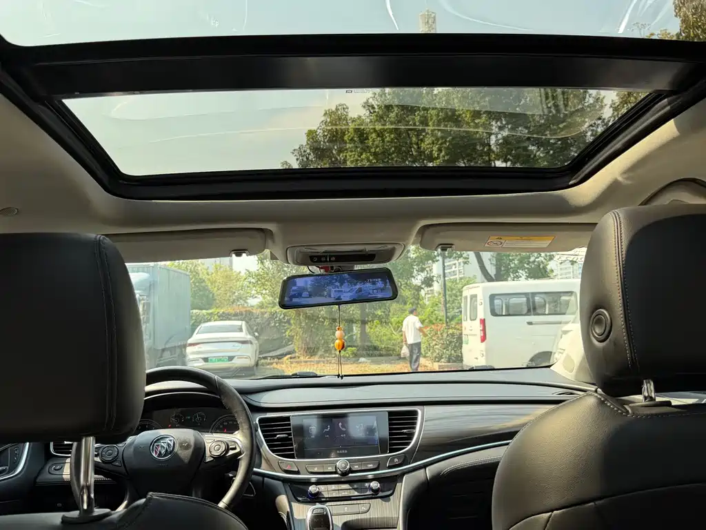Buick LaCrosse — миниатюра 13
