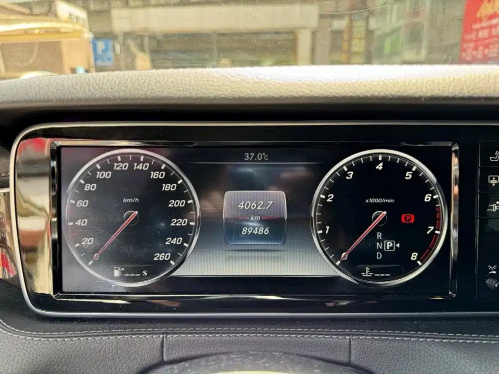 Mercedes-Benz S-Class — миниатюра 7
