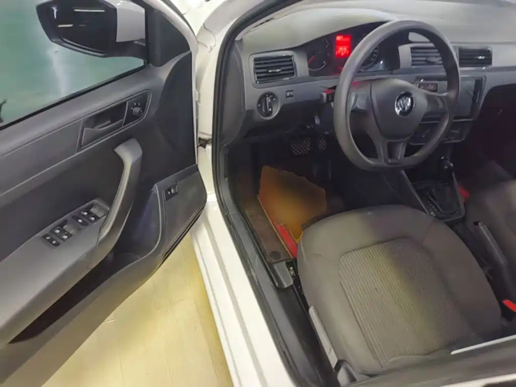 Volkswagen Santana — миниатюра 16