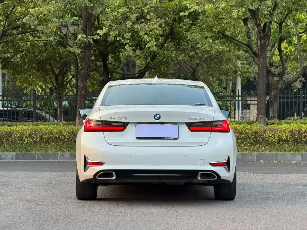 BMW 3 Series — миниатюра 9