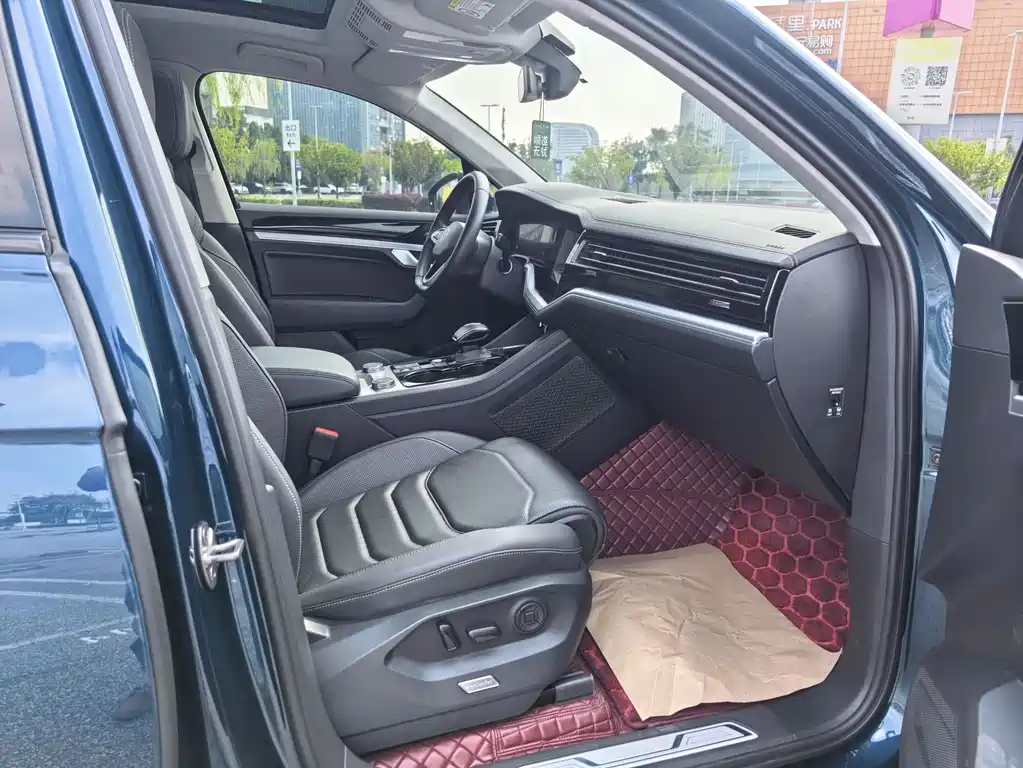 Volkswagen Touareg — миниатюра 10