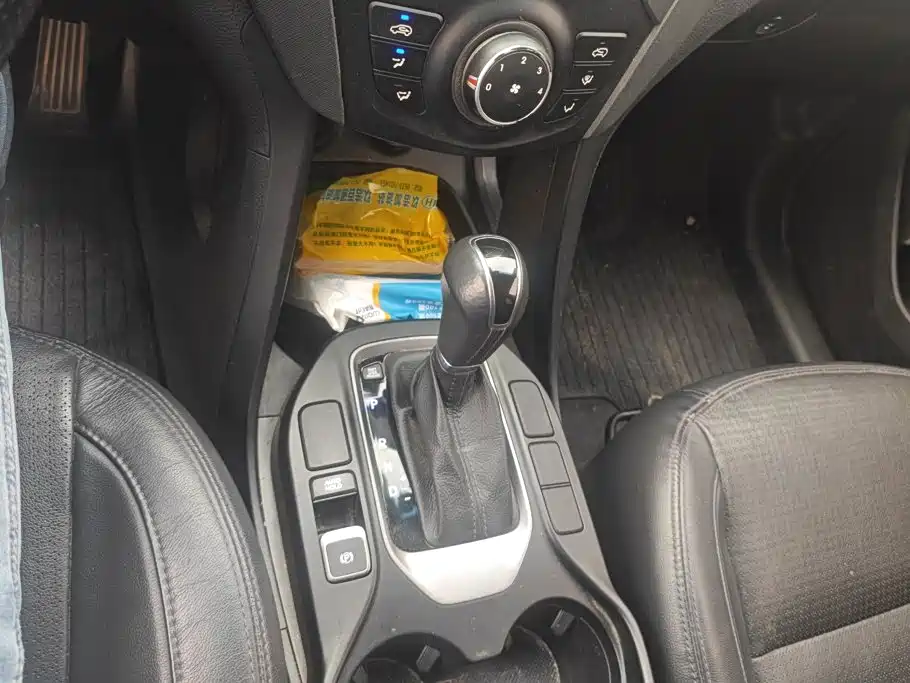 Hyundai Santa Fe — миниатюра 16