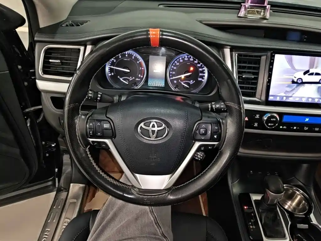 Toyota Highlander — миниатюра 11