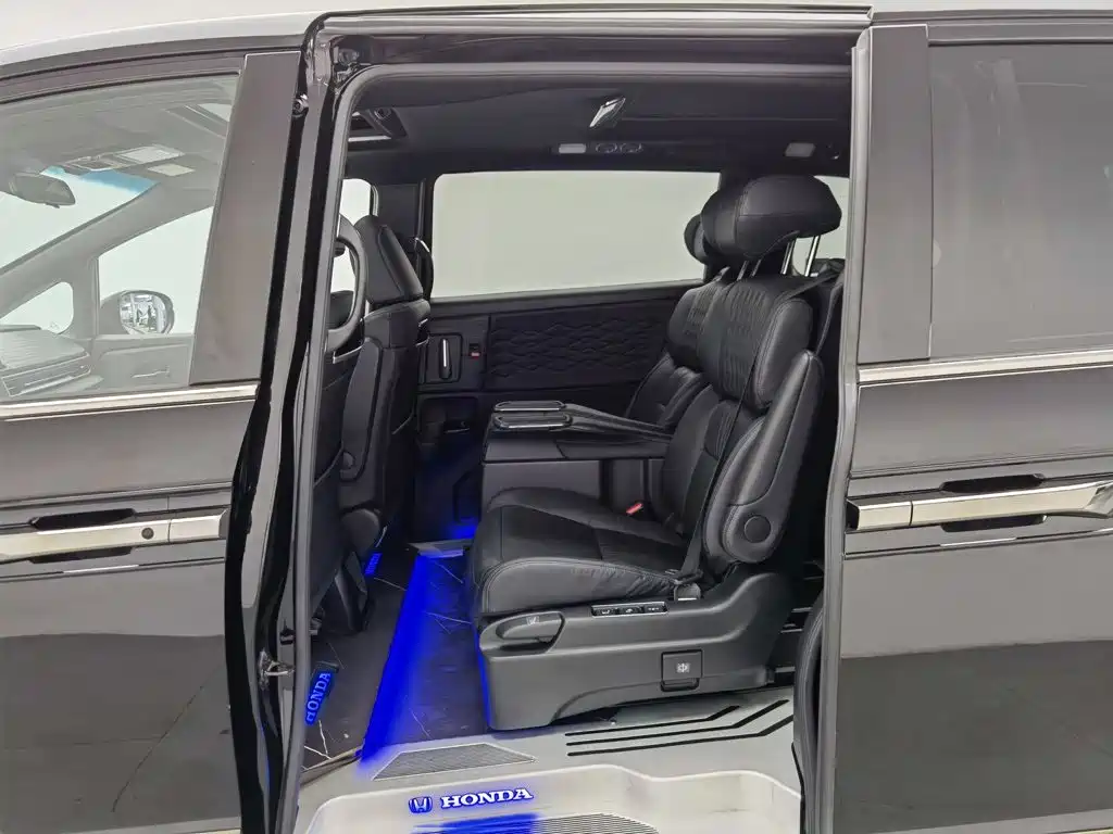 Honda Elysion — миниатюра 15