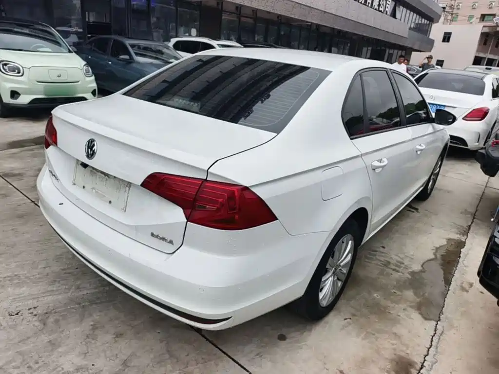 Volkswagen Bora — миниатюра 7