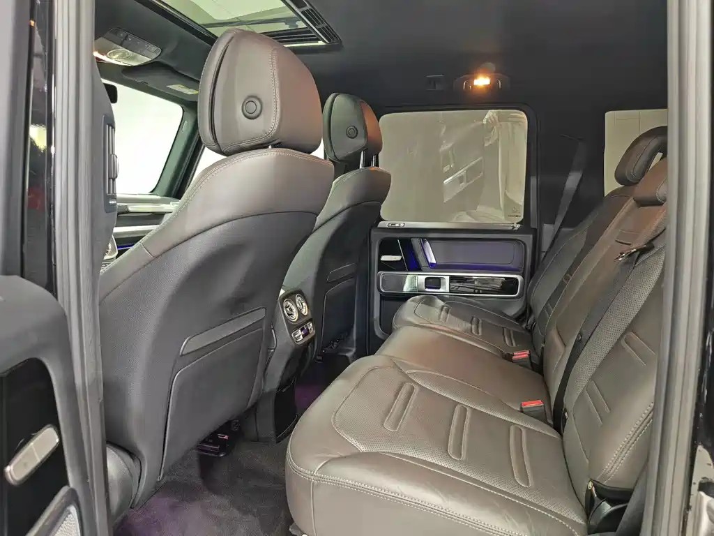 Mercedes-Benz G-Class — миниатюра 6