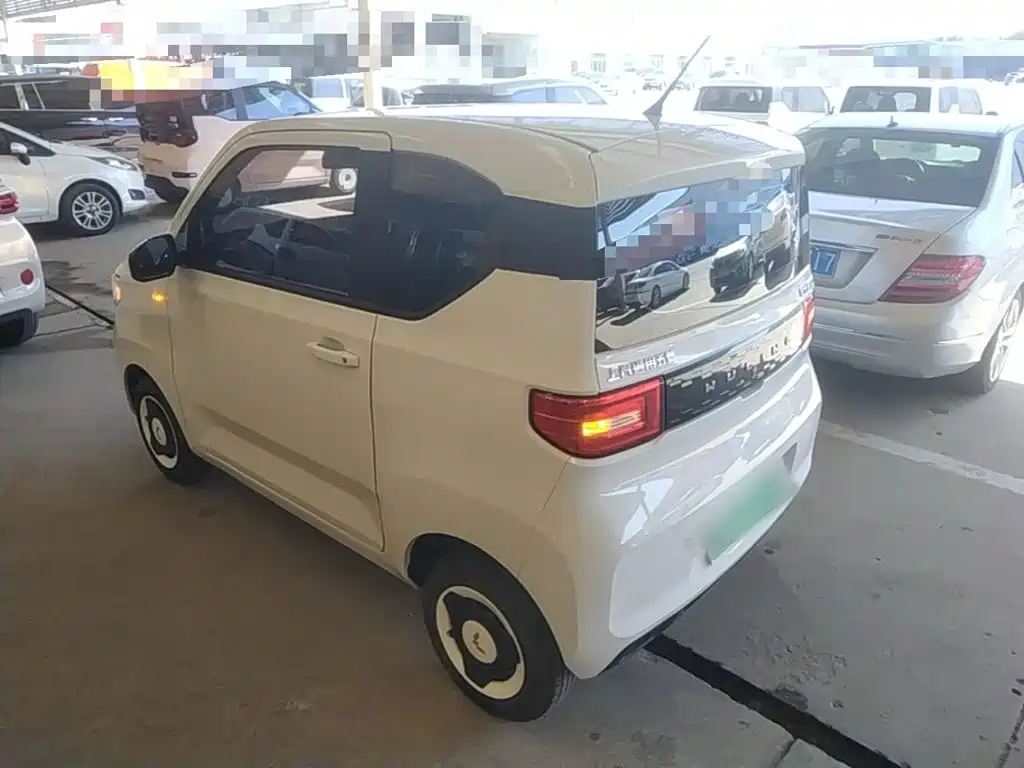 Wuling MINIEV — миниатюра 5