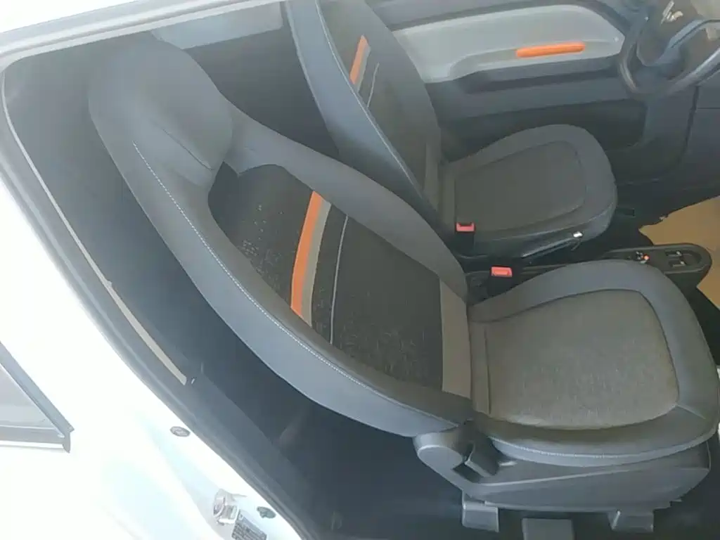 Wuling MINIEV — миниатюра 25