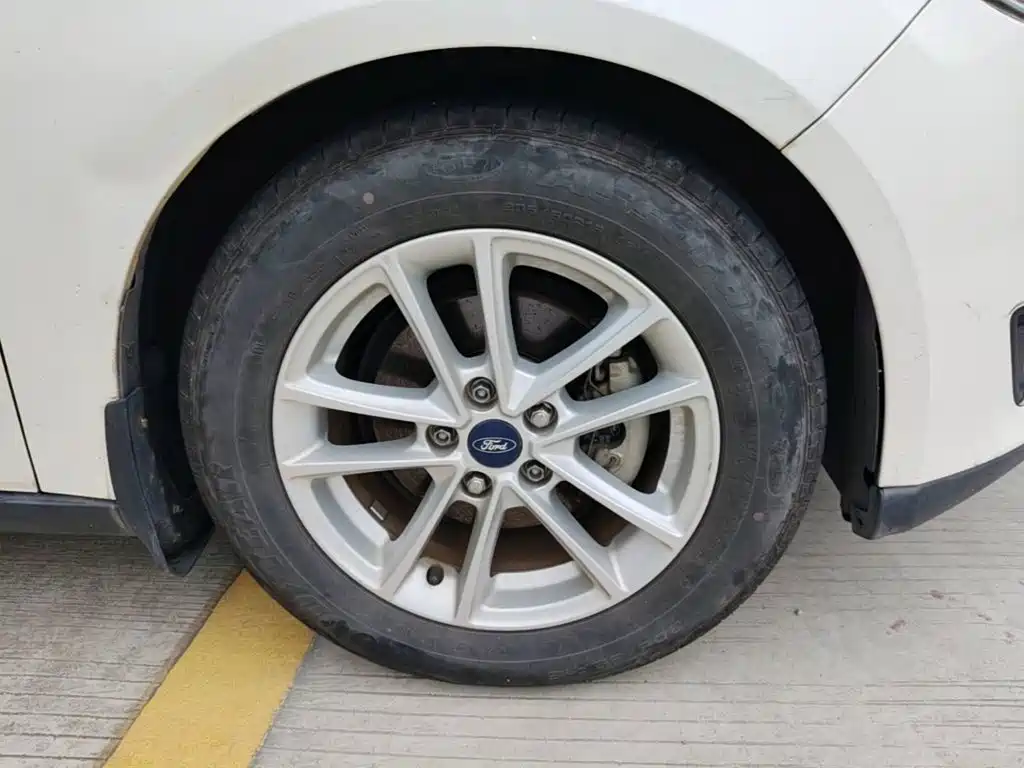 Ford Focus — миниатюра 12