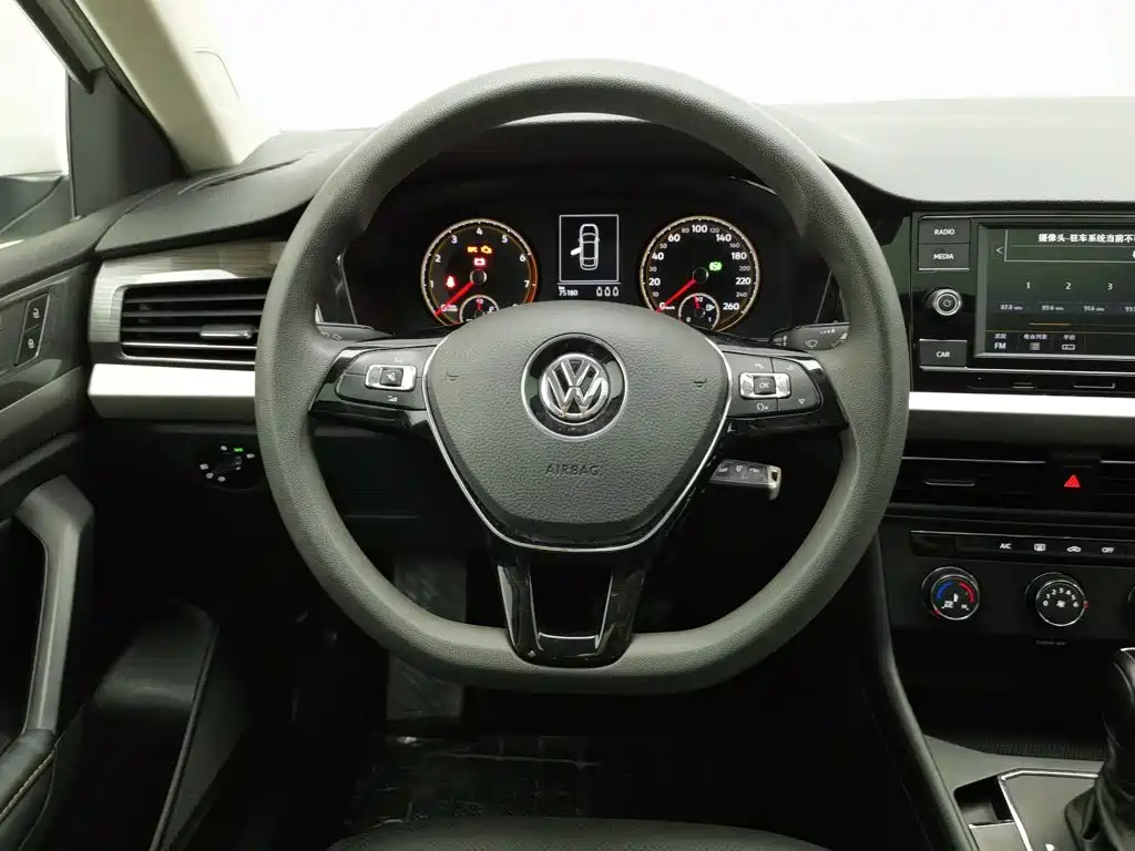 Volkswagen Lavida — миниатюра 11