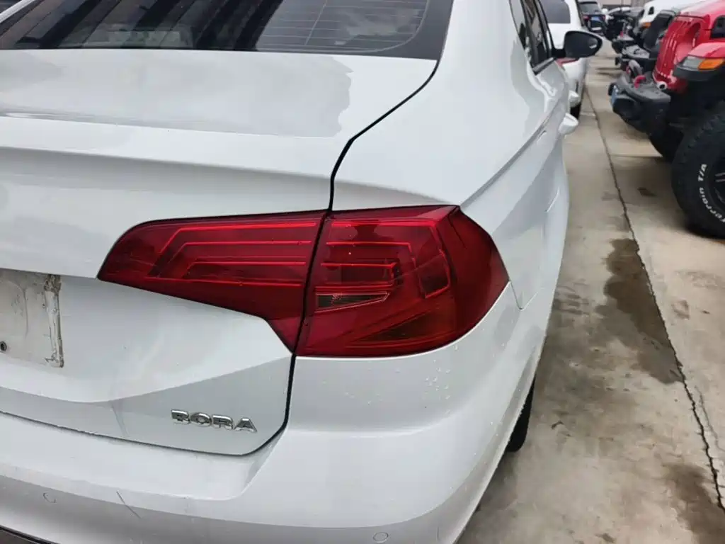 Volkswagen Bora — миниатюра 8