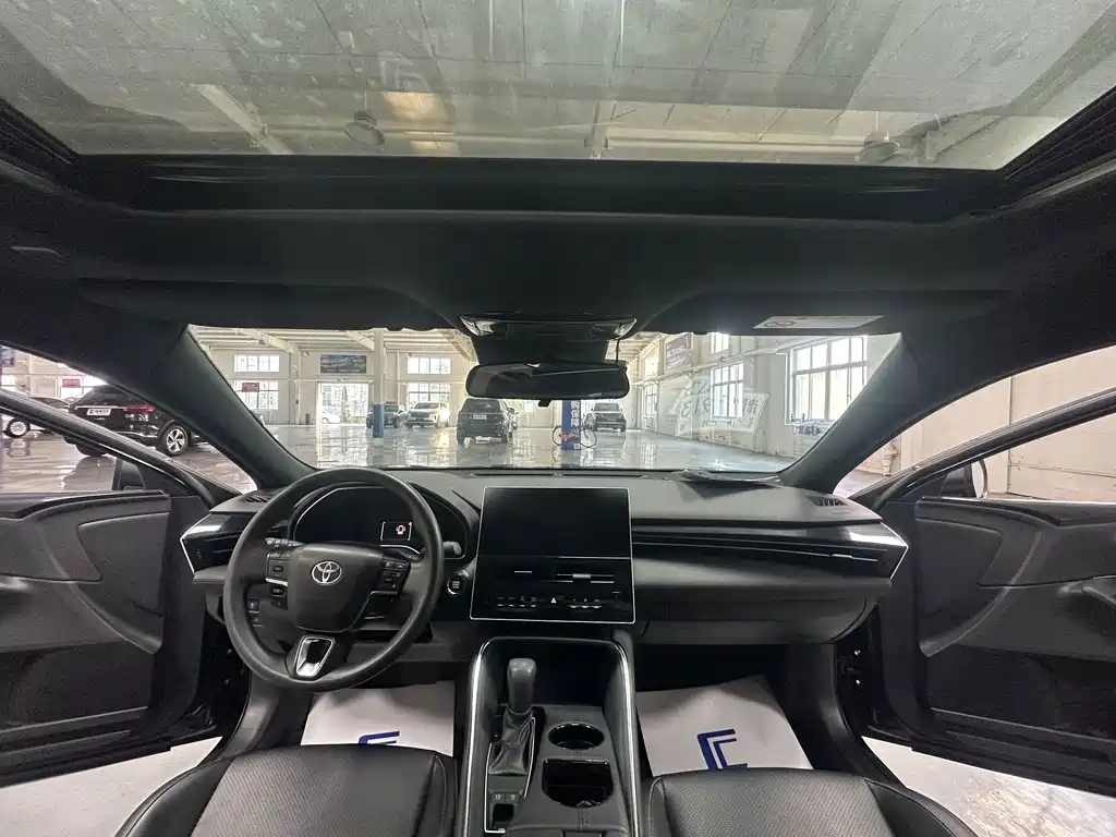 Toyota Avalon — миниатюра 10