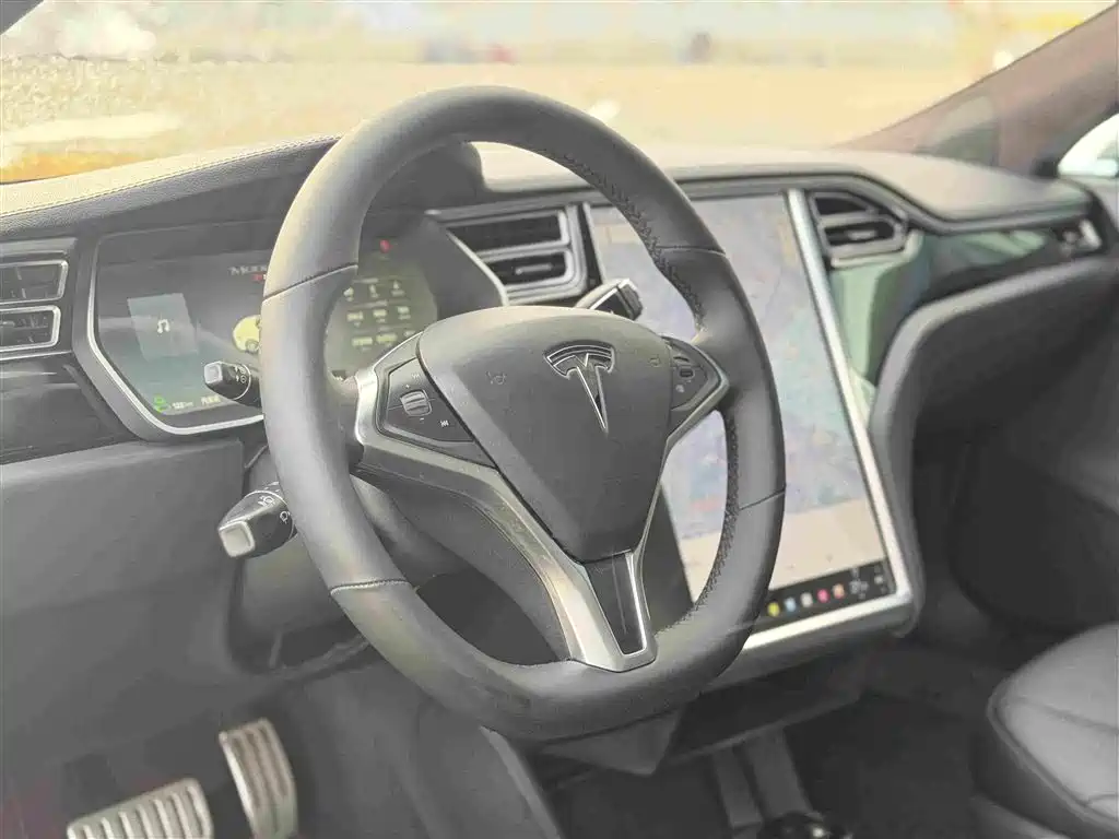 Tesla Model S — миниатюра 15