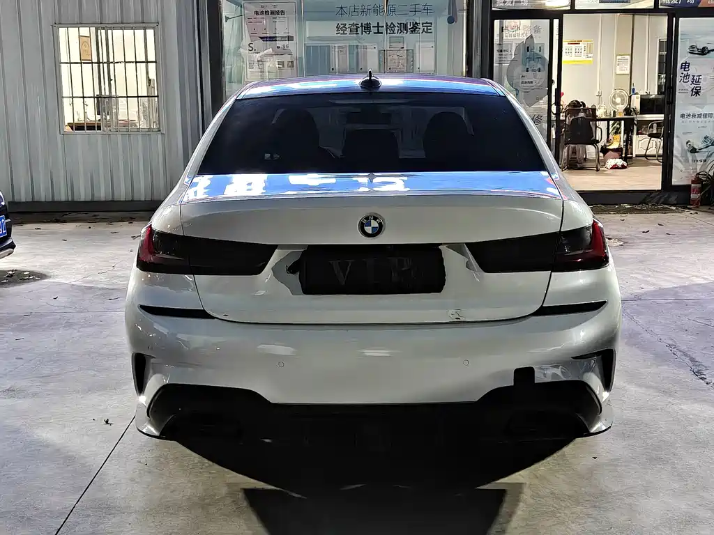 BMW 3 Series — миниатюра 8